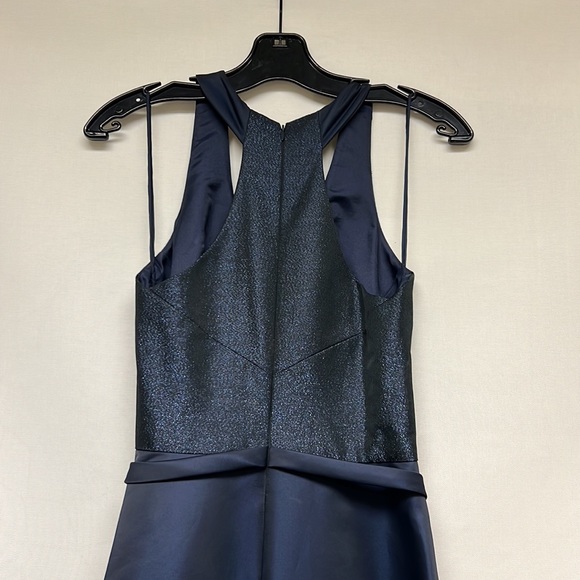 Theia NAVY BLUE high low V-Neck sleeveless evening long Gown - Picture 6 of 13